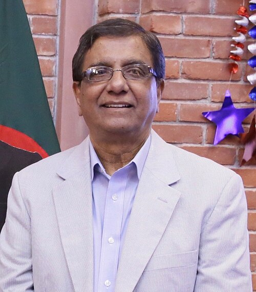 বাঘা বাঘা আর্মি জেনারেলগণ গ্রেফতার হলেও তারেক জিয়াকে নির্যাতনের মূল হোতা ওয়ান ইলেভেনের মাস্টার মাইন্ড মতিয়র – মাহফুজ আনাম এখনো অধরা।