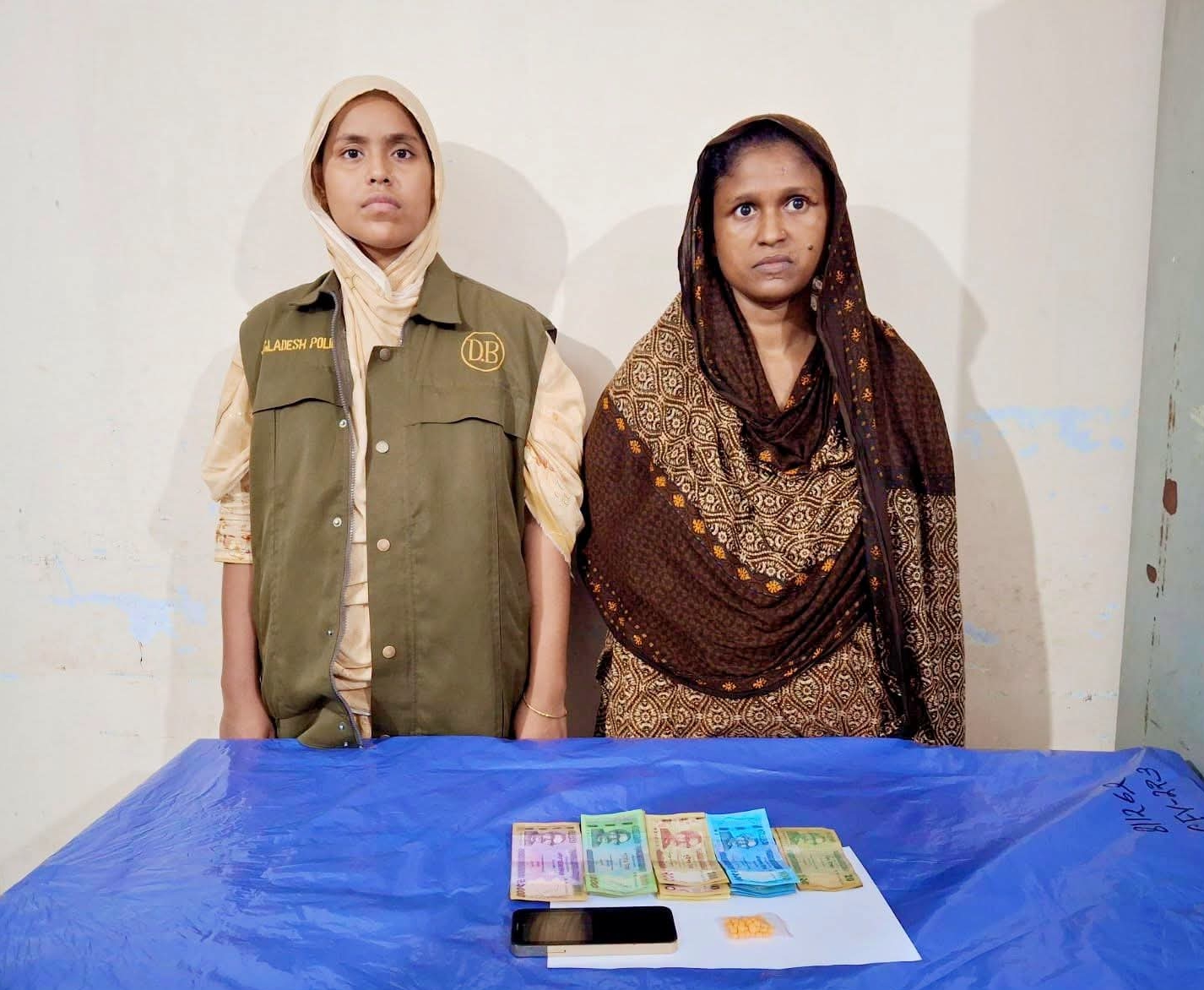 ঠাকুরগাঁওয়ে ইয়াবাসহ নারী মাদক কারবারি গ্রেপ্তার।