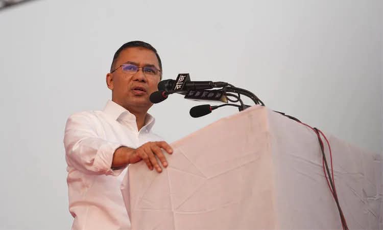 বন্যাদুর্গতদের পাশে দাঁড়াতে প্রশাসন ও দলীয় নেতাকর্মীদের প্রধানমন্ত্রীর কঠোর নির্দেশ।