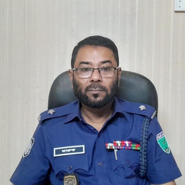 তাহিরপুর থানার নতুন ওসি হিসেবে দায়িত্ব গ্রহণ করলেন ফারুক আহমেদ।