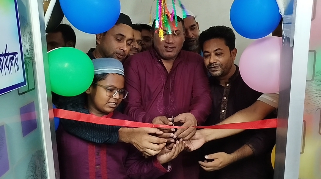 গোপালগঞ্জে জেলা জার্নালিস্ট ফেডারেশনের কার্যালয় উদ্বোধন সাংবাদিকদের ঐক্য ও পেশাগত উন্নয়নে পাশে থাকার আশ্বাস এমপি ডা. কে এম বাবরের ।