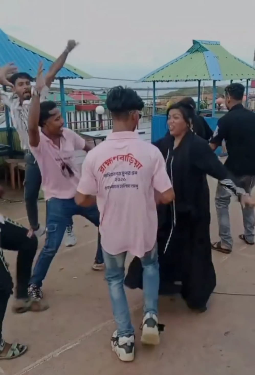 টিক টকের নগ্নতা আর অশ্লীলতায় সয়লাব নাসির নগরের জনপদ।