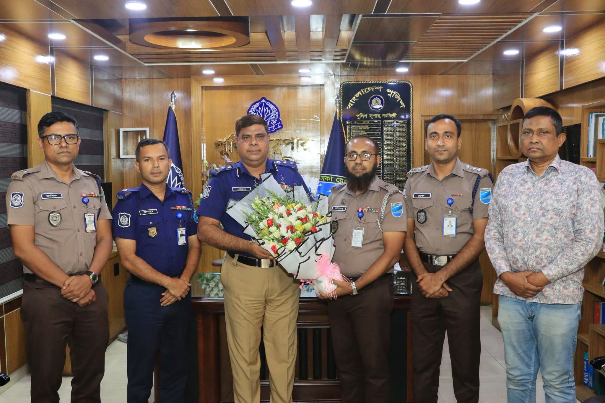 বিপিএম (সেবা) পদকে ভূষিত হলেন নরসিংদী পুলিশ সুপার মো: আবদুল্লাহ- আল -ফারুক!
