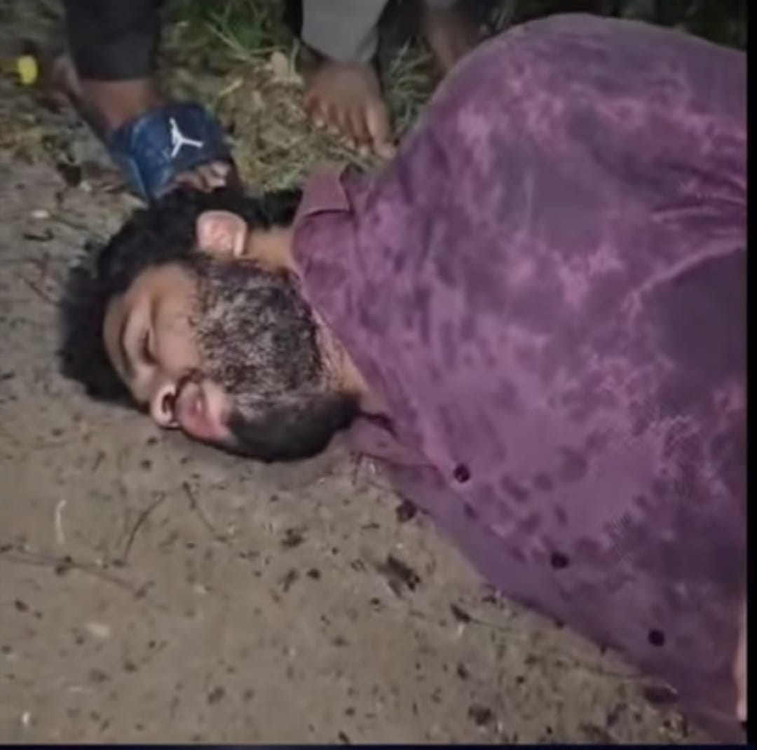 ফিল্মি কায়দায় সিএনজি থামিয়ে যুবককে জিম্মি, হাত-পা বেঁধে টাকা ও মোবাইল লুট!