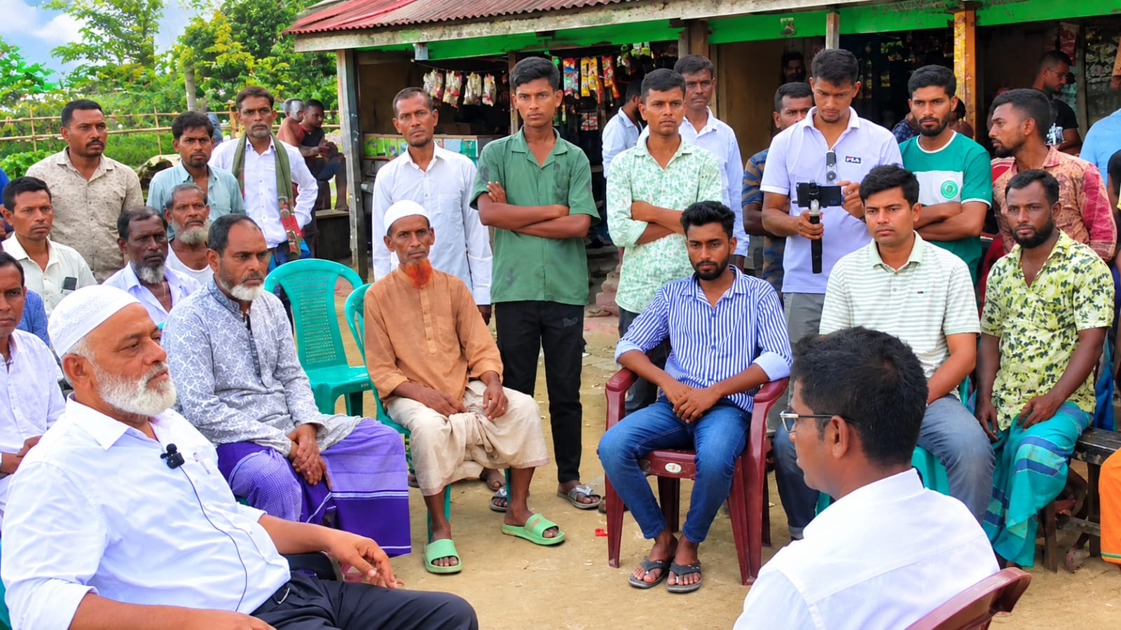দিনাজপুরের  নবাবগঞ্জের উপজেলার  সীতাকোট বিহার পরিদর্শনে মন্ত্রী-প্রতিমন্ত্রীসহ ঊর্ধ্বতন কর্মকর্তারা!