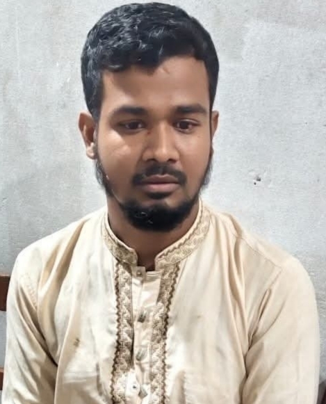 আখাউড়ায়  মহানবী হযরত মুহাম্মদ (সা.)-কে নিয়ে অবমাননাকর পোস্ট ঘিরে এলাকায় উত্তেজনা এক যুবক গ্রেফতার।