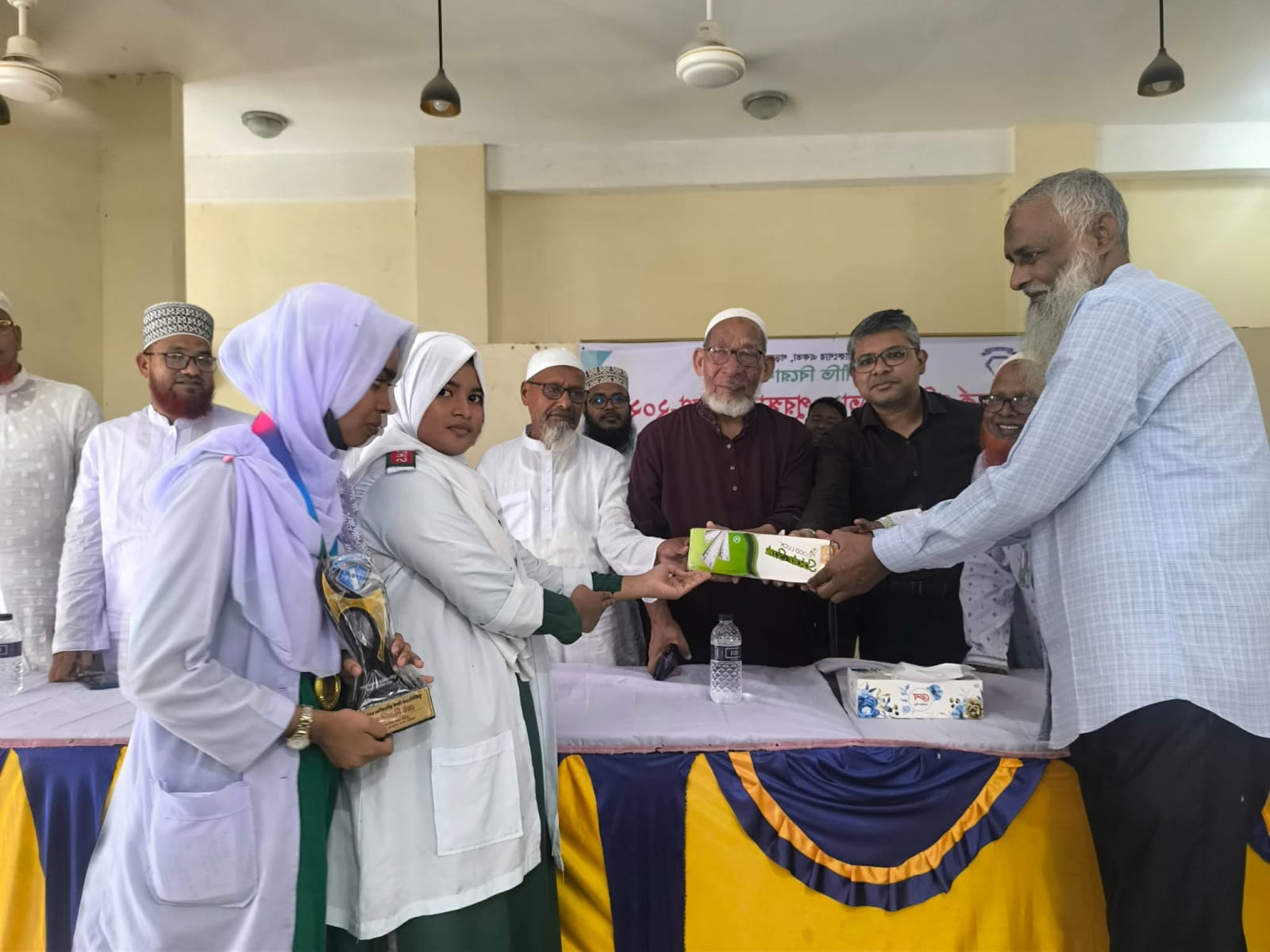 ডিমলায় দুর্নীতিবিরোধী বিতর্ক প্রতিযোগিতা ও পুরস্কার বিতরণ!