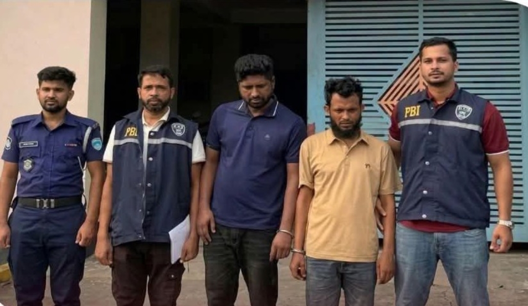 ব্রাহ্মণবাড়িয়া জেলার নাসিরনগর উপজেলার স্থানীয় কলেজ সংলগ্ন কাশবনে হাত-পা বাঁধা যুবকের লাশ: মোবাইল উদ্ধারে হত্যার রহস্য উদঘাটন!