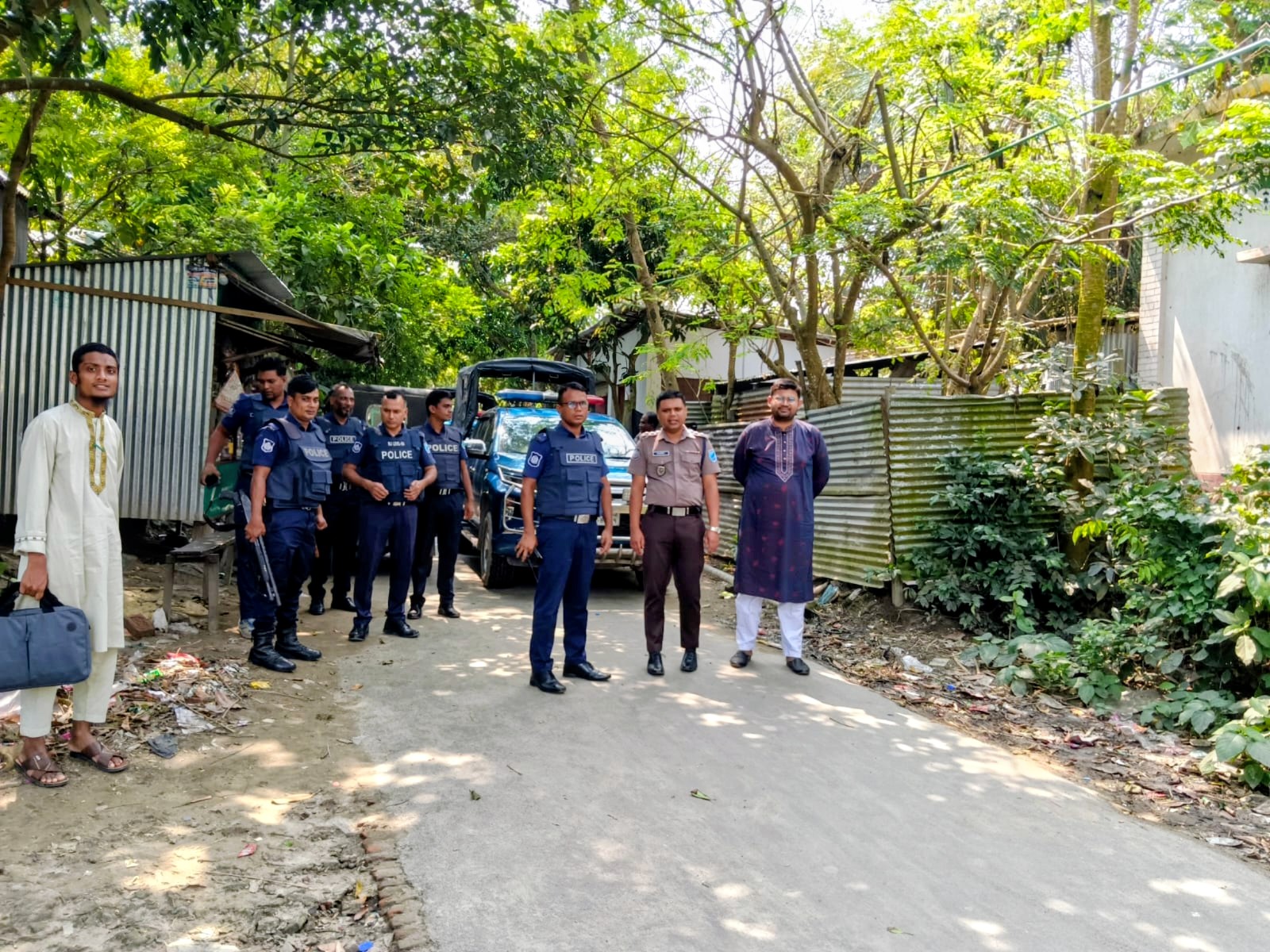 নরসিংদীর রায়পুরা উপজেলার চরাঞ্চলে দিনভর যৌথ অভিযান, আটক নেই কেউ!