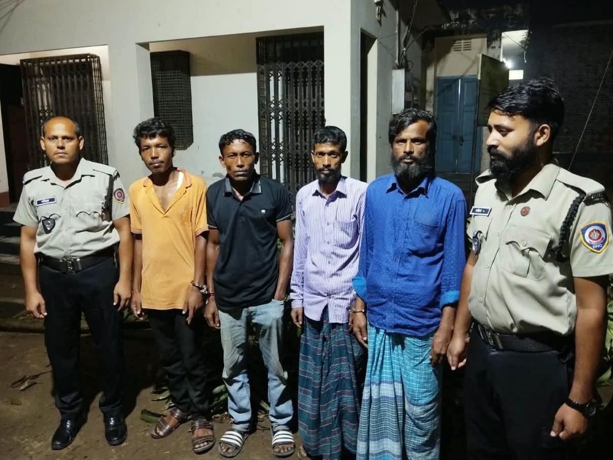 ঠাকুরগাঁওয়ের গড়েয়ায় মাদকবিরোধী অভিযান, আটক ৪ জনের কারাদণ্ড!