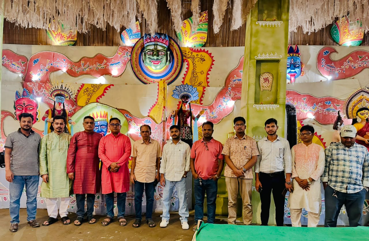 চকরিয়ায় হরি ও কালীমন্দির পরিদর্শনে সাংবাদিক নির্যাতন প্রতিরোধ কমিটির নেতৃবৃন্দ!