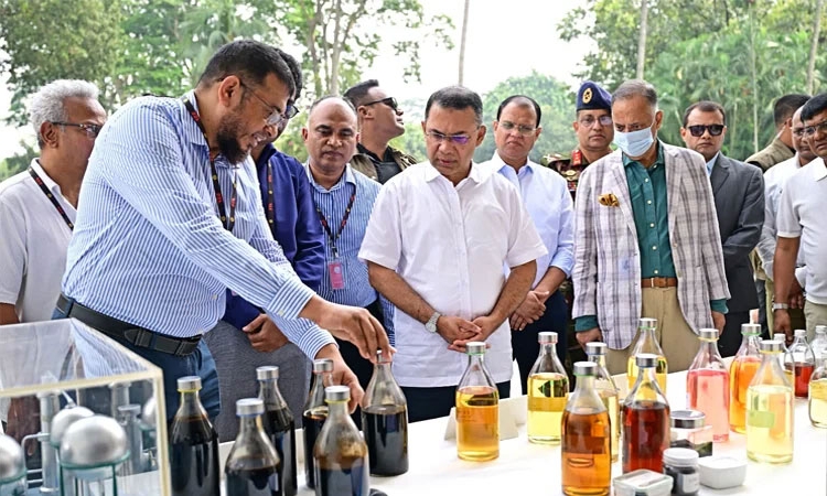 নতুন প্রযুক্তি উদ্ভাবনঃ বর্জ্য থেকে জ্বালানি তেল উৎপাদন প্রকল্প বাস্তবায়নে প্রধান মন্ত্রীর সর্বাত্মক  সহযোগিতার আশ্বাস!