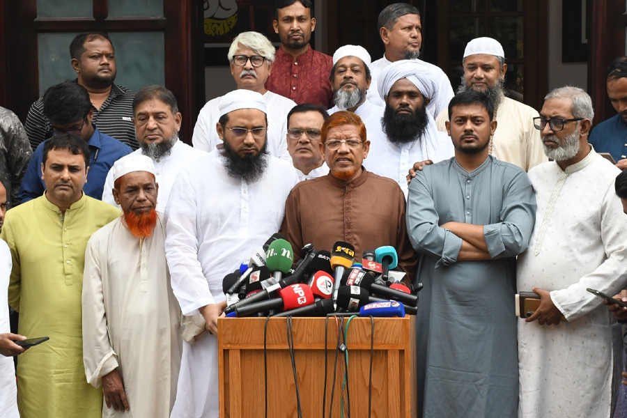 আইনশৃঙ্খলা রক্ষাকারী বাহিনীকে পরিচালনার ব্যর্থতায় দেশে অপরাধ বেড়েছে–মোস্তফিজুর রহমান ইরান,চেয়ারম্যান বাংলাদেশ লেবার পার্টি! 